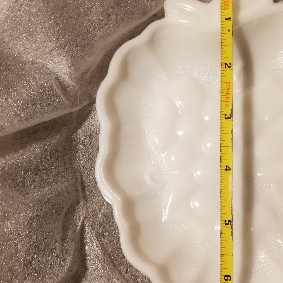 Vintage Milkglass grapes - Picture 10 of 13